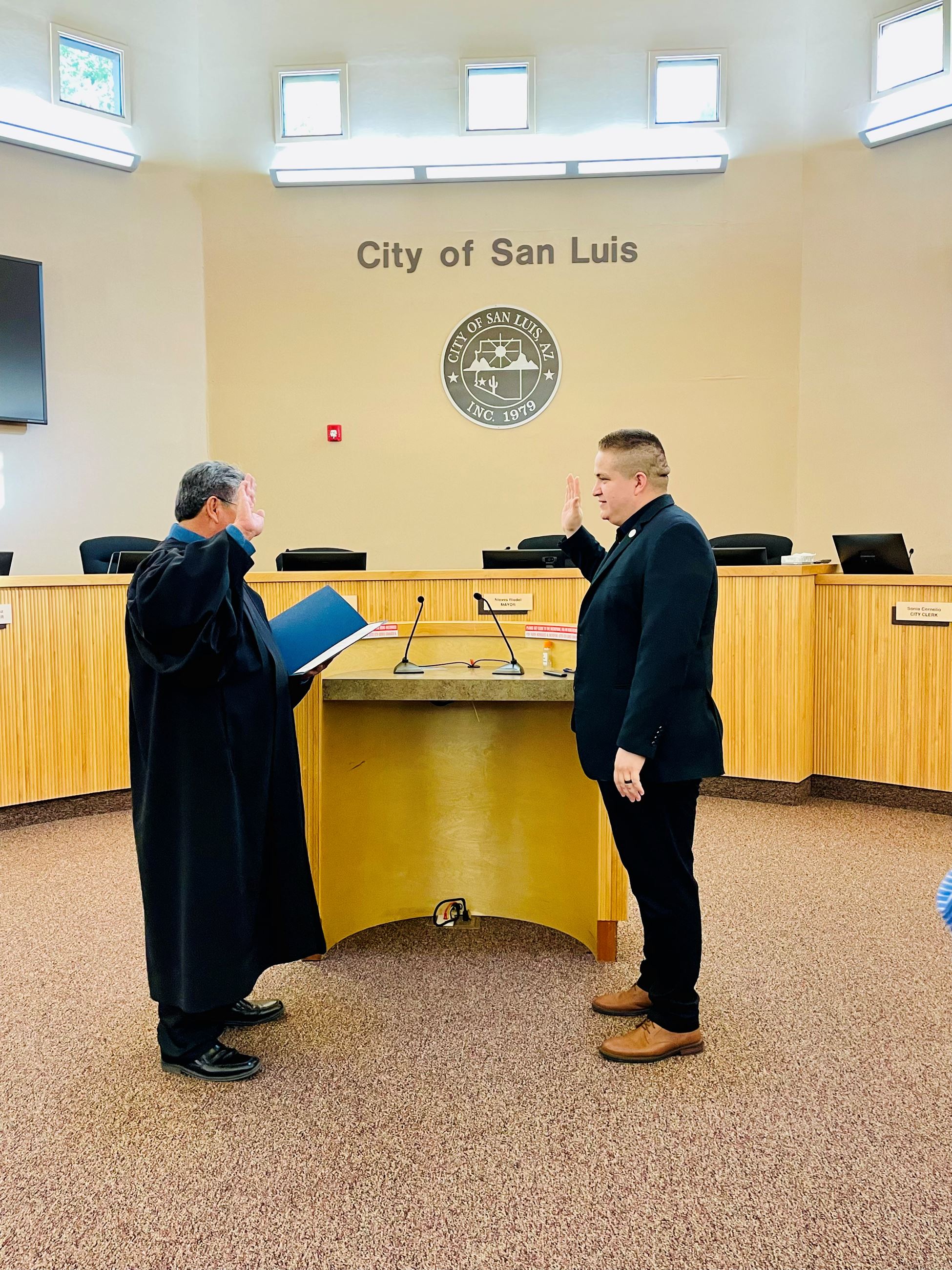 Vice Mayor Luis E. Cabrera officially sworn-in by Judge Guerrero